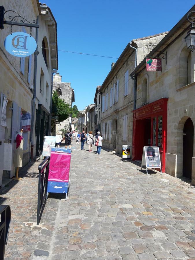 Les Logis Des Vignobles Saint Emilion En Duplex N 2 Avec Terrasse Lägenhet Exteriör bild